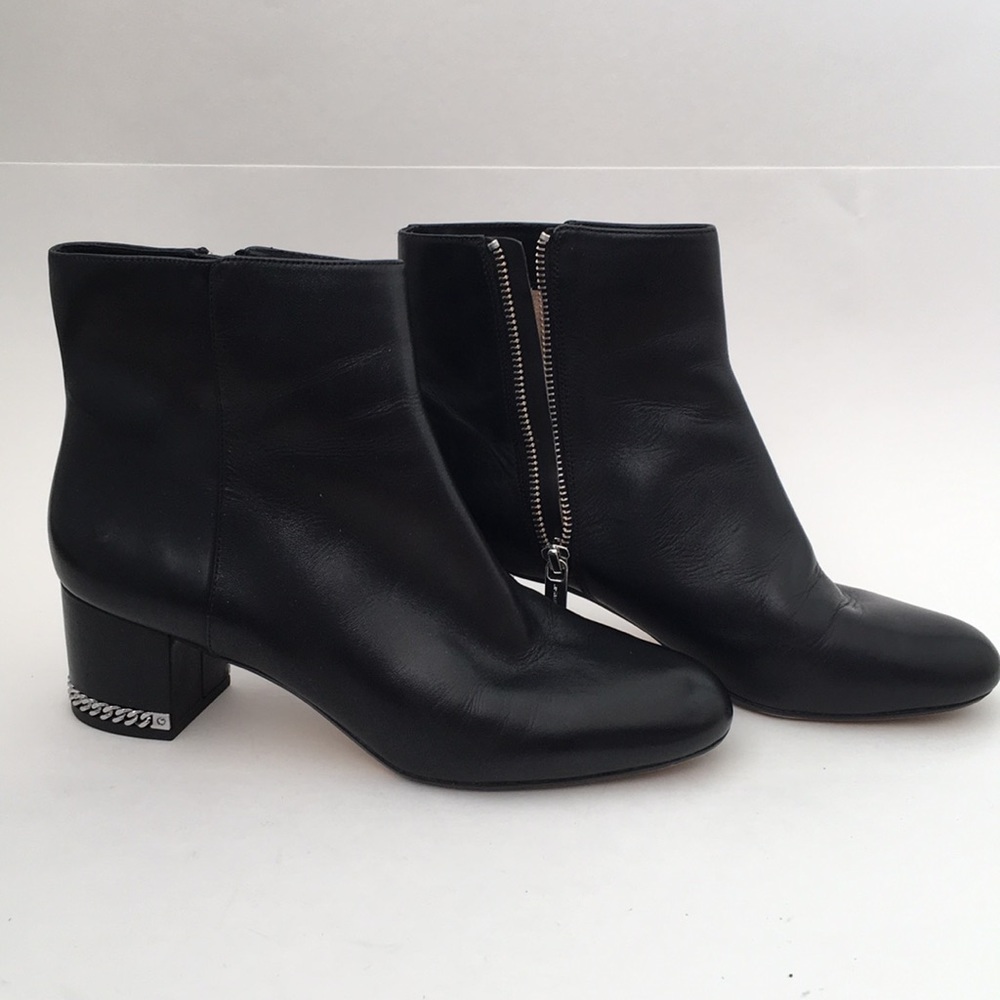 Black leather Michael Kors boots w chain on heel